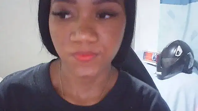 Snapshot of Fariana01 chatting on 28, 5, 2026 Fariana01 online show from 28, 5, 2026