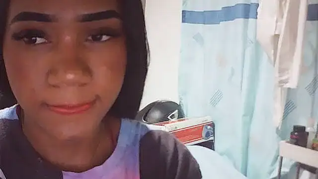 Snapshot of Fariana01 chatting on 24, 5, 2026 Fariana01 online show from 24, 5, 2026
