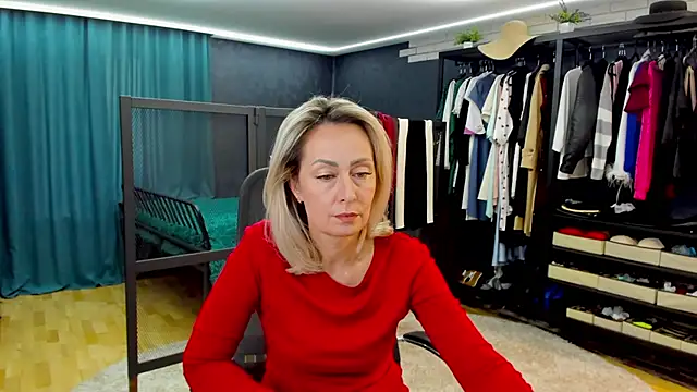 Julia Cherry  online show from 12, 5, 2026