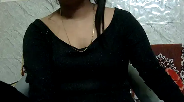 Snapshot of Hawt_Shreya chatting on 26, 2, 2025 Hawt Shreya online show from 26, 2, 2025