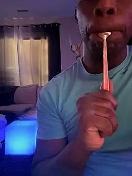 Snapshot of Bignc chatting on 7, 11, 2025 Bignc online show from 7, 11, 2025