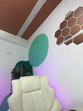 LollaByer online show from 12, 11, 2025