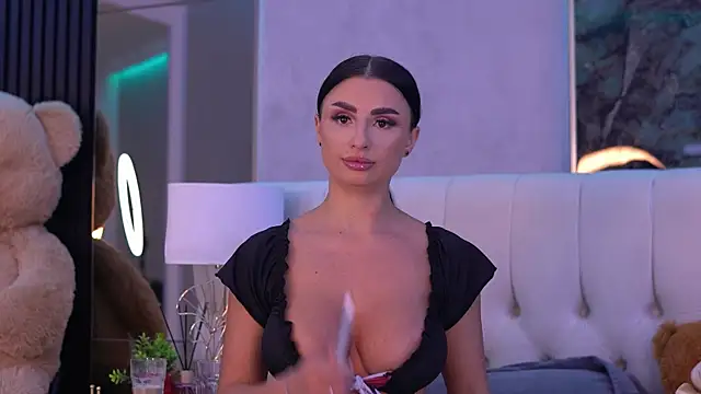IsabelleHunt online show from 27, 9, 2025