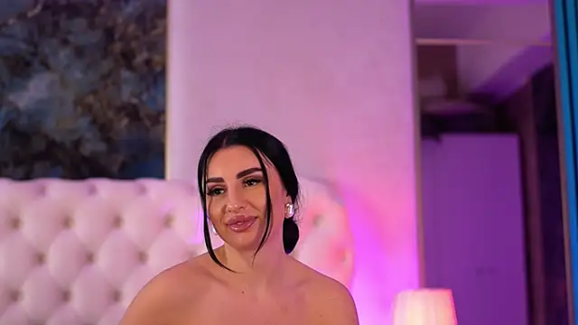 IsabelleHunt online show from 15, 3, 2025