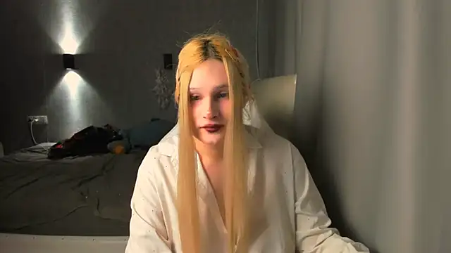 Kleo Godde online show from 12, 11, 2025