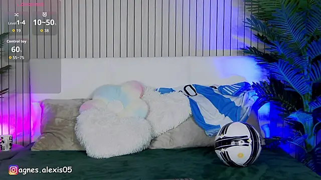 AgnesAlexis online show from 24, 6, 2026