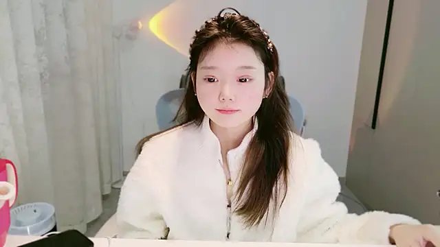 yangyang-1115 online show from 4, 12, 2025