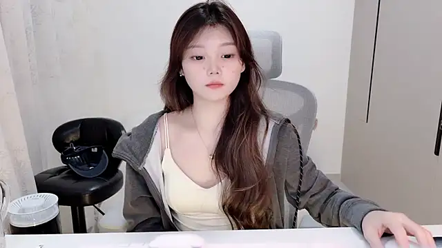 yangyang-1115 online show from 9, 11, 2025