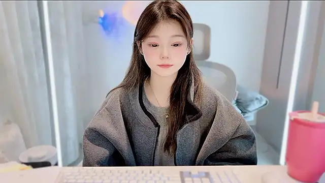 yangyang-1115 online show from 28, 11, 2025