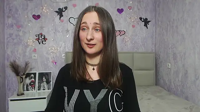 MichelLeee online show from 5, 2, 2025