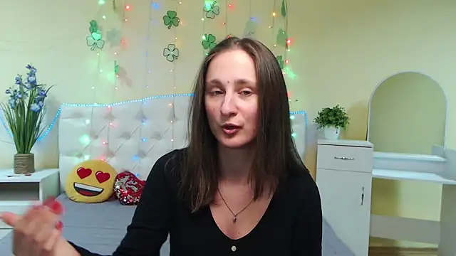MichelLeee online show from 21, 3, 2025