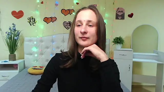 MichelLeee online show from 18, 2, 2025