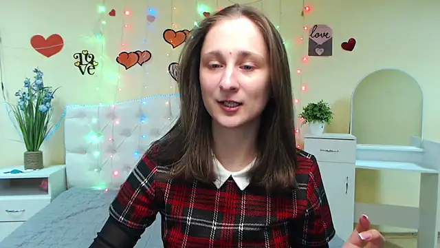 MichelLeee online show from 28, 2, 2025