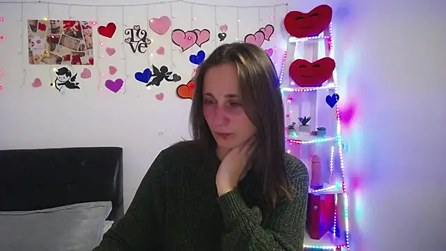 MichelLeee online show from 26, 2, 2025