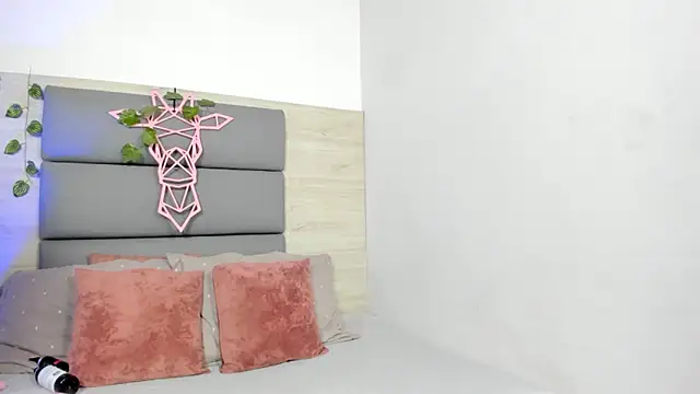 AshleyHill2 online show from 10, 11, 2025