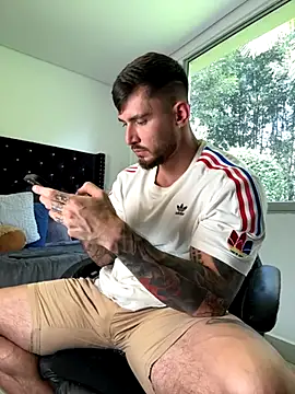 DimitriSullivan  online show from 6, 11, 2025