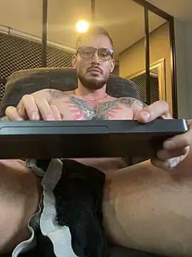 DimitriSullivan  online show from 22, 2, 2025