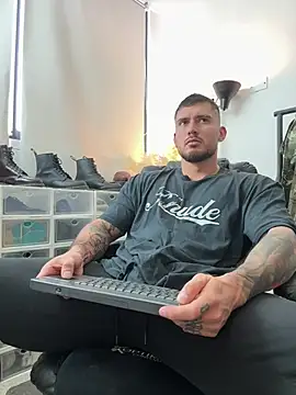 DimitriSullivan  online show from 21, 7, 2026