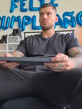 DimitriSullivan  online show from 18, 6, 2026