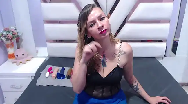 Snapshot of alaha_evans chatting on 2, 3, 2025 alaha evans online show from 2, 3, 2025