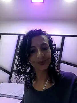 Snapshot of AriannaRussell_ chatting on 3, 5, 2026 AriannaRussell online show from 3, 5, 2026
