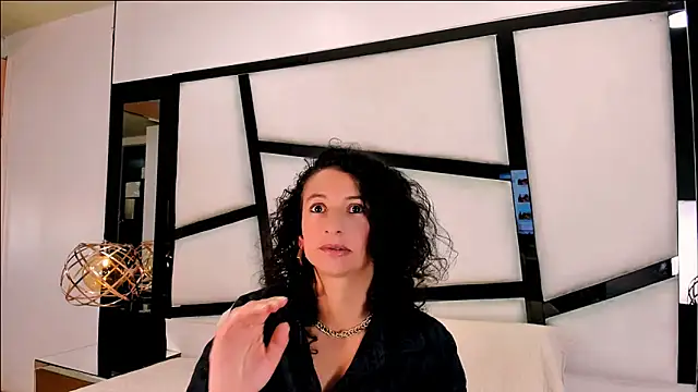 AriannaRussell  online show from 20, 4, 2026