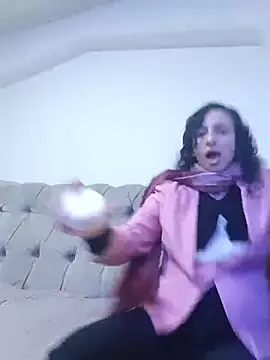 AriannaRussell  online show from 14, 6, 2026
