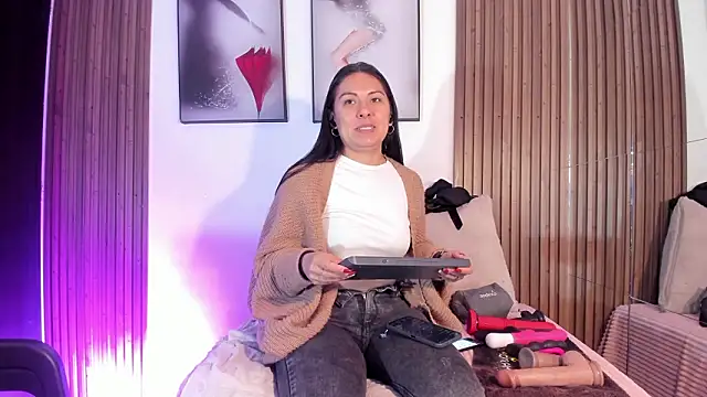 Ella Rousse online show from 14, 2, 2026