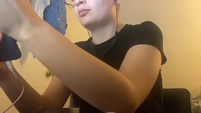 livcutebaby online show from 23, 12, 2024