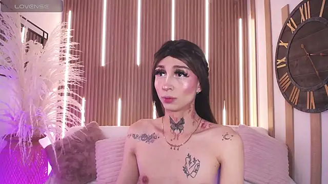 Aniie Doll online show from 14, 12, 2025