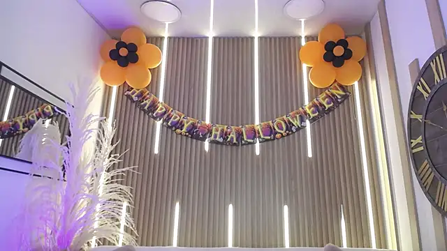 Aniie Doll online show from 18, 10, 2025