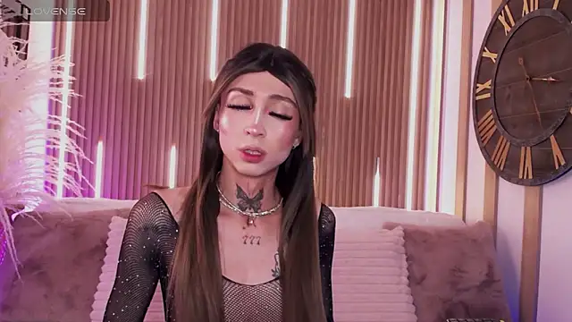 Aniie Doll online show from 16, 12, 2025