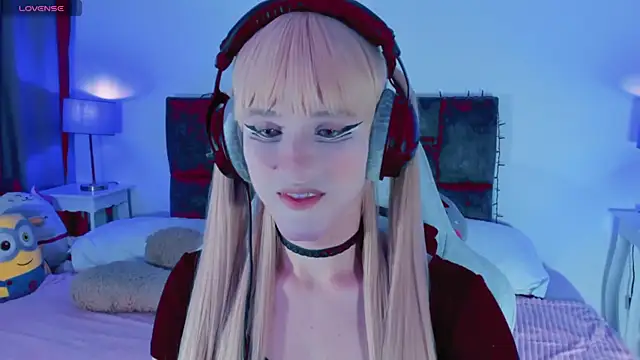 Snapshot of Kirmyy_ chatting on 30, 9, 2025 Kirmyy online show from 30, 9, 2025