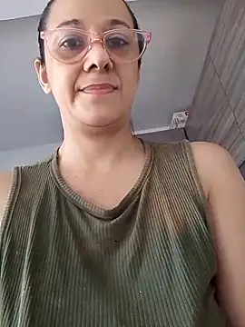 Snapshot of nicolle_milf1978 chatting on 30, 6, 2026 nicolle milf1978 online show from 30, 6, 2026