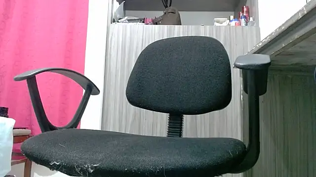 nicolle milf1978 online show from 10, 2, 2026