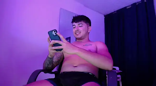 Lyam Ross online show from 1, 1, 2025