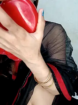 xpihu online show from 10, 11, 2025