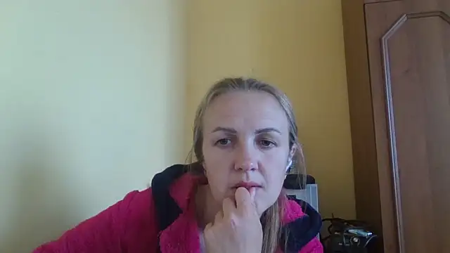 Snapshot of Milaniya261 chatting on 19, 6, 2026 Milaniya261 online show from 19, 6, 2026