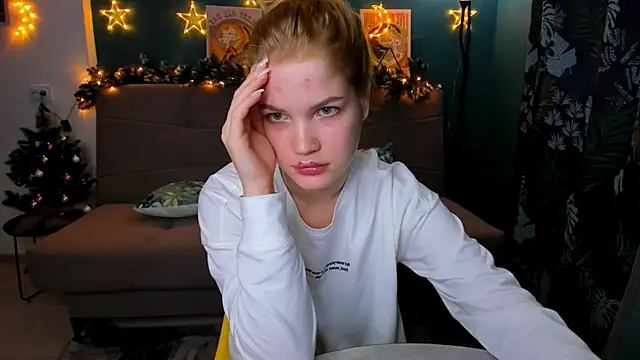 Snapshot of Xloe_Queen chatting on 26, 12, 2024 Xloe Queen online show from 26, 12, 2024