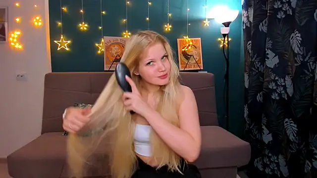 Snapshot of Xloe_Queen chatting on 28, 1, 2025 Xloe Queen online show from 28, 1, 2025