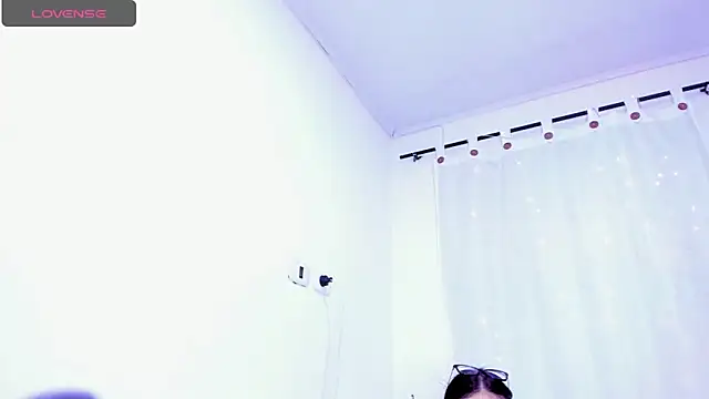 Aria uwu online show from 4, 2, 2025