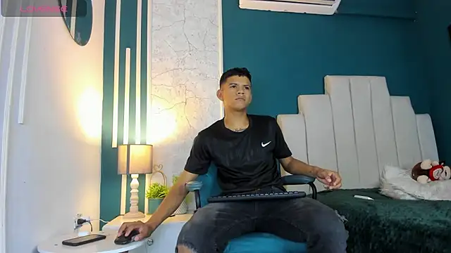 Jeffry wolvess online show from 27, 2, 2025