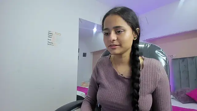 Giselle Roldan online show from 13, 2, 2026