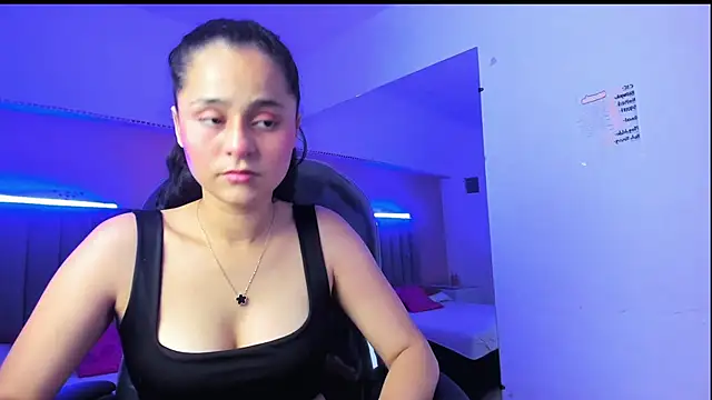 Snapshot of Giselle_Roldan chatting on 23, 5, 2026 Giselle Roldan online show from 23, 5, 2026