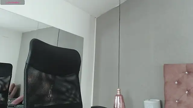 samaragrey18 online show from 24, 1, 2025