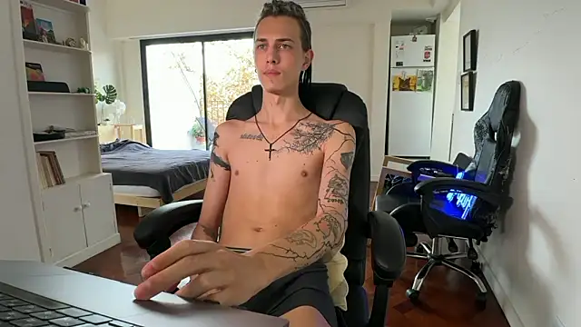 Snapshot of Den_BlueXx chatting on 3, 6, 2026 Den BlueXx online show from 3, 6, 2026