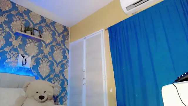 nicoledollts online show from 17, 3, 2026