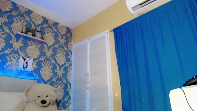 nicoledollts online show from 11, 6, 2026