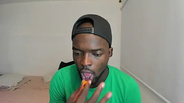 Dylan Taylor online show from 28, 2, 2025