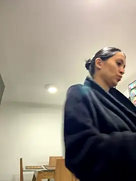 ellie mcdonald online show from 23, 11, 2025